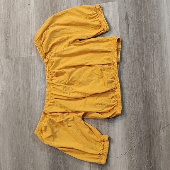 **5/$25**Aritzia Wilfred Yellow Top - Picture 5 of 5